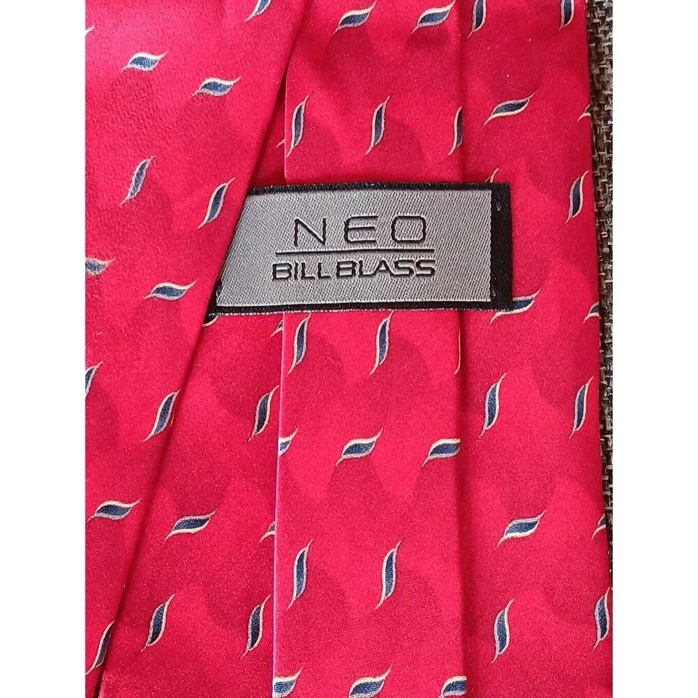 Tie 70s 80s 90s Y2K Mens Bill Blass Silk Red Blue Silver 4 Wide 60 Long
